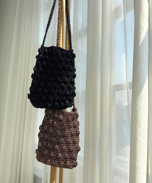 URBAN RESEARCH DOORS（アーバンリサーチドアーズ）の「メタリックヤーンショルダーバッグ（ショルダーバッグ・レディース・ブロンズ/ブラック・ONE）」の8枚目の写真