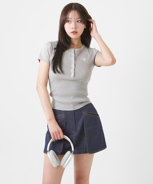 muahmuah(ムーアムーア)の「A'GEM/9 × .kom 『muah muah/ムーアムーア』Semi-open logo short sleeve t-shirt /ハーフオープンロゴ Tシャツ(Tシャツ/カットソー・レディース・ブラック/ホワイト/グレー・FREE)」の18枚目の写真