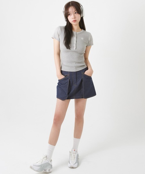 muahmuah(ムーアムーア)の「A'GEM/9 × .kom 『muah muah/ムーアムーア』Semi-open logo short sleeve t-shirt /ハーフオープンロゴ Tシャツ(Tシャツ/カットソー・レディース・ブラック/ホワイト/グレー・FREE)」の20枚目の写真