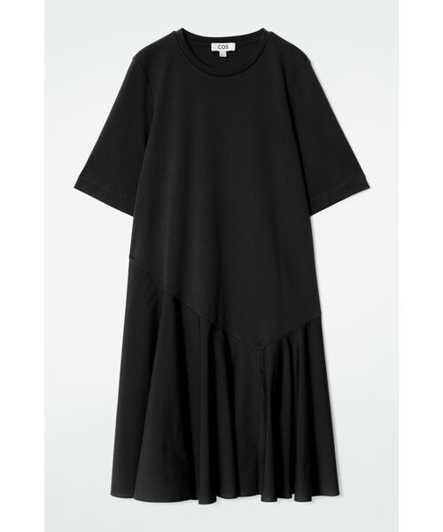 COS(コス)の「アシンメトリックミニTシャツワンピース(シャツワンピース・レディース・ブラック/ブルー/グリーン・L/M/S/XS)」の7枚目の写真