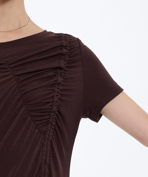 PUBLIC TOKYO(パブリックトウキョウ)の「ギャザードレープカットソーワンピ(ワンピース・レディース・ブラック/ワイン・1/2)」の15枚目の写真