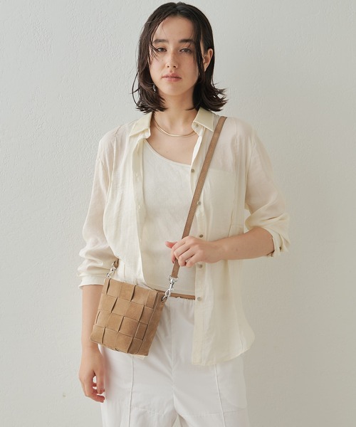 タグ付未使用☆イアクッチ ベルタ ミニ　スエード　ベージュ IACUCCI（イアクッチ）の「ベルタ MINI SUEDE/CERVO（ショルダーバッグ