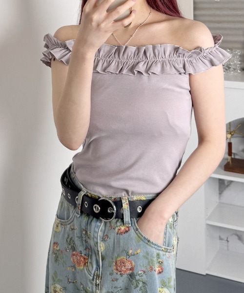 NANAHACHI（ナナハチ）の「[6色]フリル キャミソール オフショルダー（Tシャツ/カットソー・レディース・グレー/ホワイト/レッド/ネイビー/パープル/イエロー・FREE）」の9枚目の写真