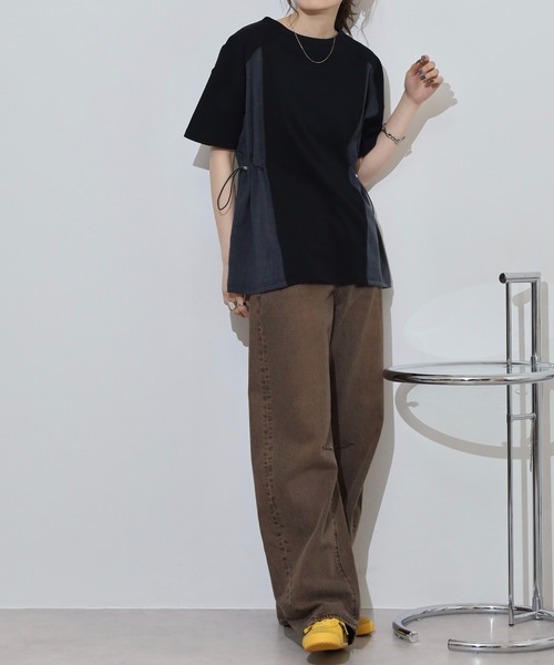 Arinomama(アリノママ)の「デニム風切替ギャザーT(Tシャツ/カットソー・レディース・ブラック/スミクロ/オフホワイト/グレイッシュベージュ・FREE)」の11枚目の写真