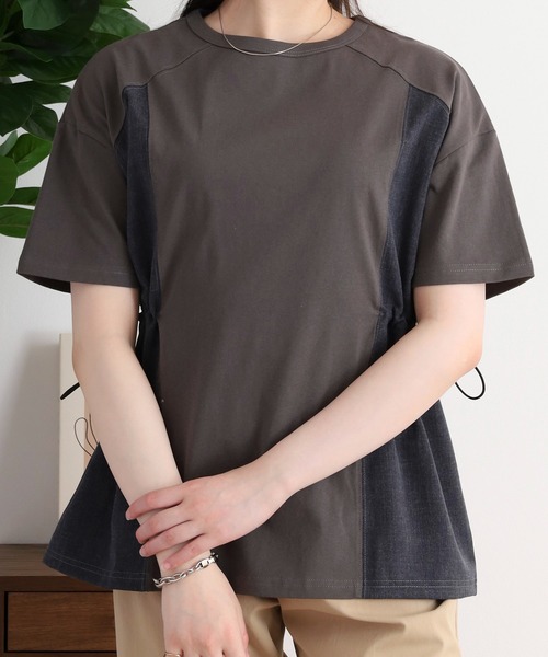 Arinomama(アリノママ)の「デニム風切替ギャザーT(Tシャツ/カットソー・レディース・ブラック/スミクロ/オフホワイト/グレイッシュベージュ・FREE)」の16枚目の写真