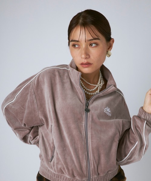 Kappa(カッパ)の「ベロアトラックジャケット(その他アウター・レディース・グレー/ブラック・LARGE/MEDIUM/SMALL)」の12枚目の写真