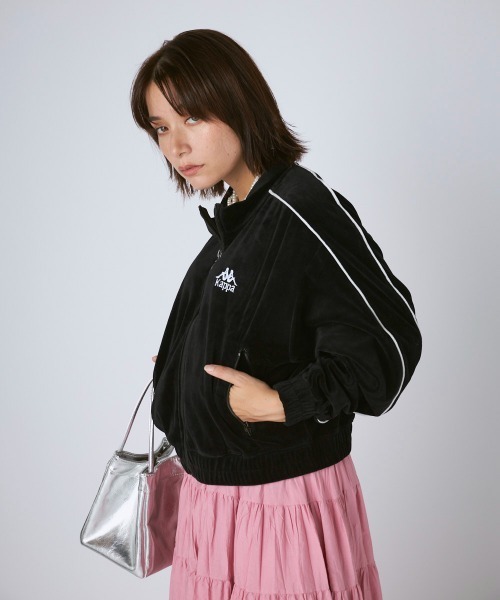 Kappa(カッパ)の「ベロアトラックジャケット(その他アウター・レディース・グレー/ブラック・LARGE/MEDIUM/SMALL)」の5枚目の写真