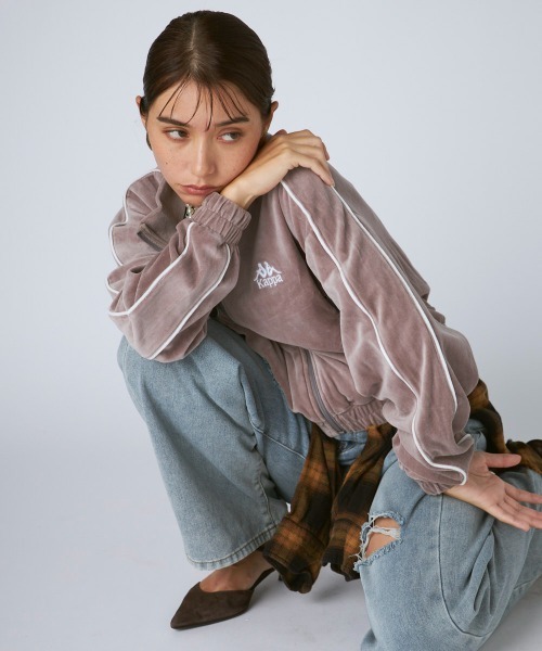 Kappa(カッパ)の「ベロアトラックジャケット(その他アウター・レディース・グレー/ブラック・LARGE/MEDIUM/SMALL)」の16枚目の写真