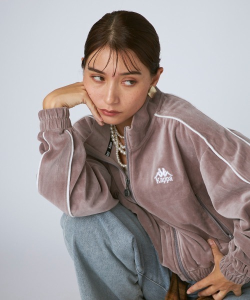 Kappa(カッパ)の「ベロアトラックジャケット(その他アウター・レディース・グレー/ブラック・LARGE/MEDIUM/SMALL)」の17枚目の写真