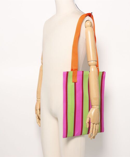 LILA&FLEUR(リラアンドフルール)の「Market Bag(トートバッグ・レディース・オレンジ系その他/ホワイト×ブラック/ピンク系その他/グリーン×オレンジ/イエロー× ブルー/サックスブルー系・ONE SIZE)」の7枚目の写真