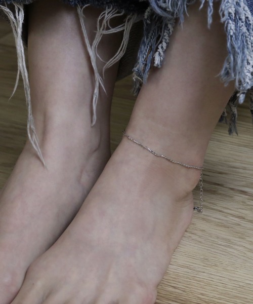colleca la（コレカラ）の「ウェイビーライン チェーンアンクレット（アンクレット・レディース・ゴールド/シルバー・FREE）」の5枚目の写真