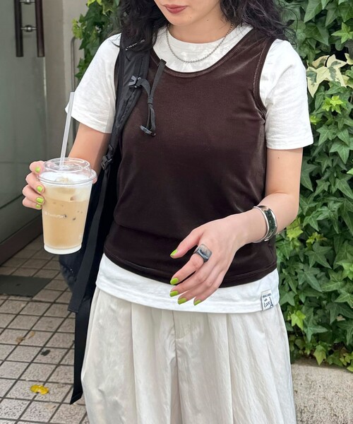 fredy emue(フレディエミュ)の「ベロアタンクトップ(タンクトップ・レディース・クリーム/ブラック/ブラウン/ピンク・38)」の16枚目の写真