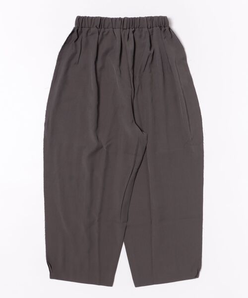 antiqua(アンティカ)の「アウトシームコクーンパンツ(その他パンツ・レディース・グレー/ブラック・ONESIZE)」の21枚目の写真
