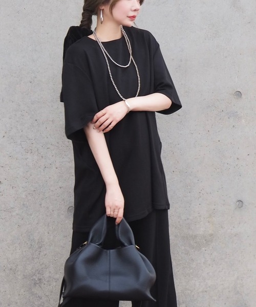 LAULEN(ローレン)の「back zipper oversize tops /バックファスナークルーネックオーバーサイズトップス(Tシャツ/カットソー・レディース・ブラック・FREE)」の1枚目の写真