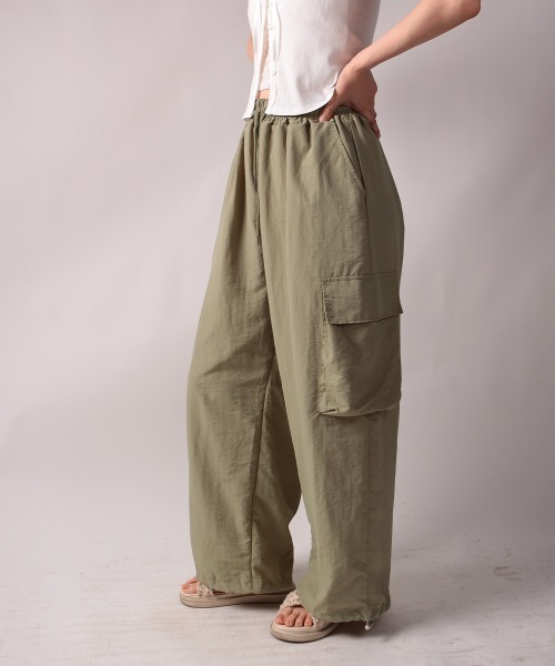 NANAHACHI(ナナハチ)の「シャカシャカ カーゴワイドパンツ(カーゴパンツ・レディース・カーキ/ブラック/チャコールグレー・FREE)」の4枚目の写真