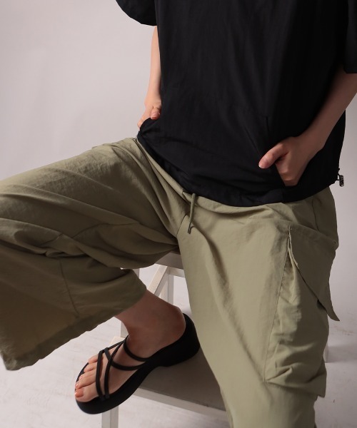 NANAHACHI(ナナハチ)の「シャカシャカ カーゴワイドパンツ(カーゴパンツ・レディース・カーキ/ブラック/チャコールグレー・FREE)」の13枚目の写真