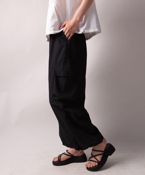 NANAHACHI(ナナハチ)の「シャカシャカ カーゴワイドパンツ(カーゴパンツ・レディース・カーキ/ブラック/チャコールグレー・FREE)」の18枚目の写真