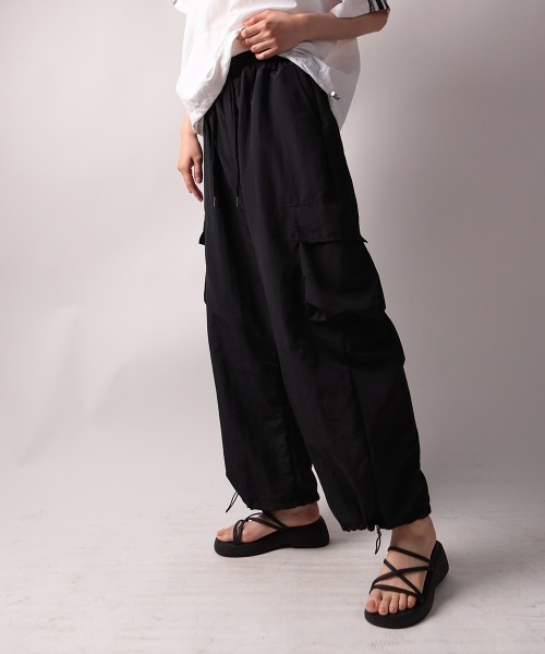 NANAHACHI(ナナハチ)の「シャカシャカ カーゴワイドパンツ(カーゴパンツ・レディース・カーキ/ブラック/チャコールグレー・FREE)」の19枚目の写真