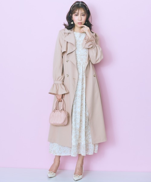 marun（マルン）の「＜大きいサイズ＞シャーリングデザインワンピース　marun（ワンピース・レディース・カーキ系/ベージュ系・4L/3L/LL/L/5L）」の4枚目の写真