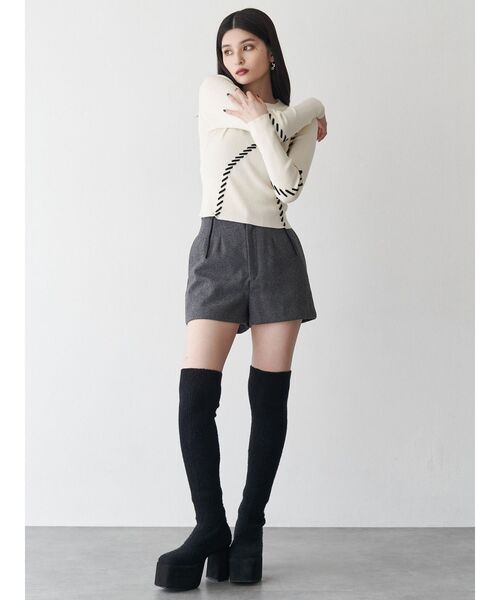 MURUA(ムルーア)の「ウールライクタックショートパンツ(その他パンツ・レディース・グレー/ブラック/ブラウン・1/2)」の16枚目の写真