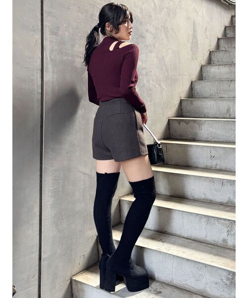 MURUA(ムルーア)の「ウールライクタックショートパンツ(その他パンツ・レディース・グレー/ブラック/ブラウン・1/2)」の12枚目の写真