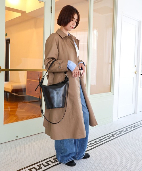 MIAN (ミアン)の「バケット2wayショルダーバッグ(ショルダーバッグ・レディース・ダークブラウン/ボルドー/ブラック・FREE)」の4枚目の写真