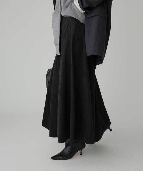 BABYLONE(バビロン)の「フェイクスエードフレアスカート(スカート・レディース・ダークブラウン/ベージュ/キャメル/ブラック・36inch/38inch)」の2枚目の写真