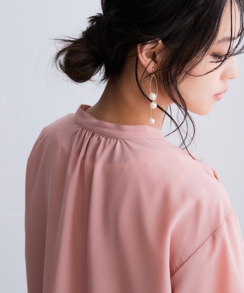 SMILE LAND（スマイルランド）の「＜大きいサイズ＞ シアーバンドカラーゆるシャツ（吸汗速乾・防しわ）（シャツ/ブラウス・レディース・グリーン/ピンク/ブラウン系/ベージュ系・5L～6L/3L～4L/L～LL）」の21枚目の写真