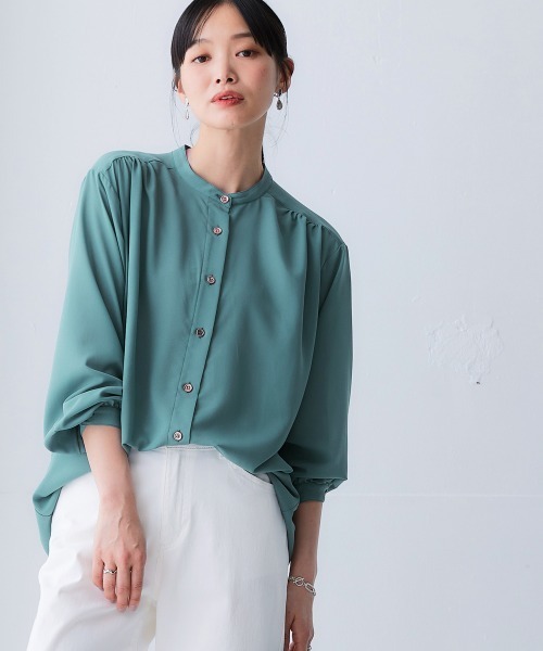 SMILE LAND（スマイルランド）の「＜大きいサイズ＞ シアーバンドカラーゆるシャツ（吸汗速乾・防しわ）（シャツ/ブラウス・レディース・グリーン/ピンク/ブラウン系/ベージュ系・5L～6L/3L～4L/L～LL）」の6枚目の写真