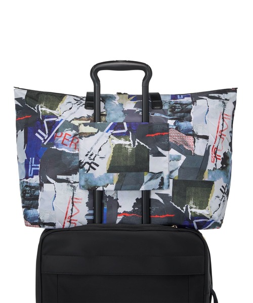 TUMI（トゥミ）の「VOYAGEUR ジャスト・イン・ケース・トート（トート