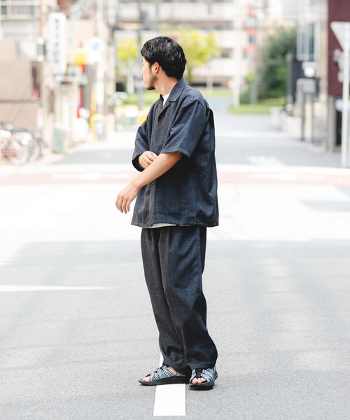 EKAL（エカル）の「『吸水速乾/UVカット/UR TECH』ハイツイストショートスリーブシャツ（シャツ/ブラウス・メンズ・チャコール/グレー・MEDIUM/LARGE）」の9枚目の写真