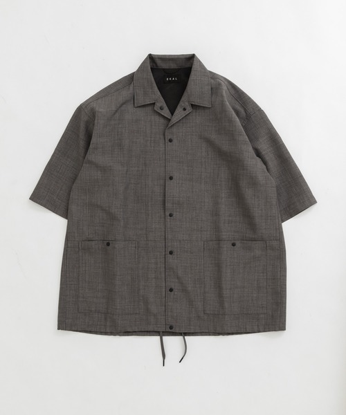 EKAL（エカル）の「『吸水速乾/UVカット/UR TECH』ハイツイストショートスリーブシャツ（シャツ/ブラウス・メンズ・チャコール/グレー・MEDIUM/LARGE）」の4枚目の写真