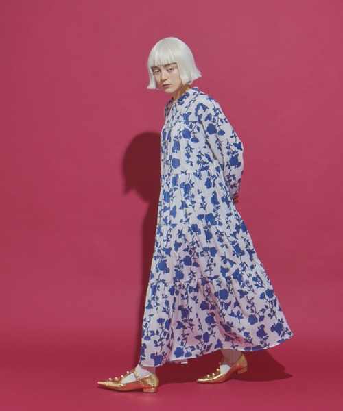 manana suerte（マニャーナスエルテ）の「(サイズ展開あり)イングリッシュローズ ティアードワンピース（ワンピース・レディース・ホワイト/ブラック・FREE/SMALL）」の16枚目の写真