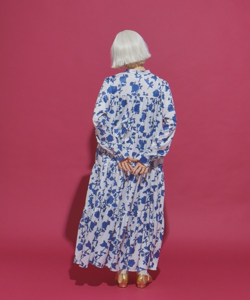 manana suerte（マニャーナスエルテ）の「(サイズ展開あり)イングリッシュローズ ティアードワンピース（ワンピース・レディース・ホワイト/ブラック・FREE/SMALL）」の17枚目の写真