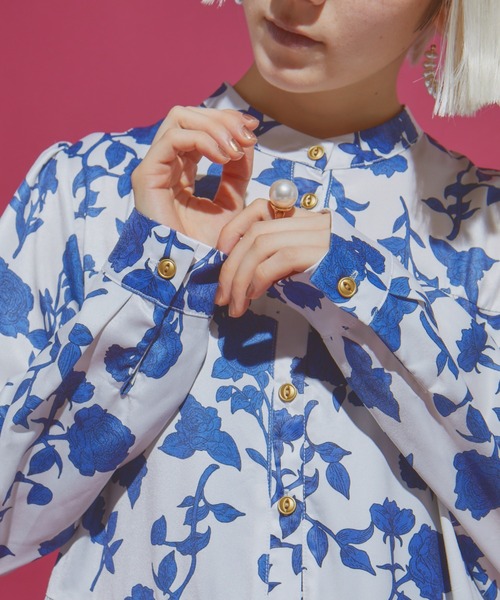 manana suerte（マニャーナスエルテ）の「(サイズ展開あり)イングリッシュローズ ティアードワンピース（ワンピース・レディース・ホワイト/ブラック・FREE/SMALL）」の19枚目の写真