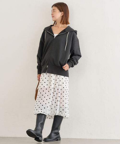 U by SPICK&SPAN（ユーバイスピックアンドスパン）の「ALORE/アローレ 別注ZIP HOODIE（パーカー・レディース・ブラック系その他/チャコールグレー・FREE）」の14枚目の写真