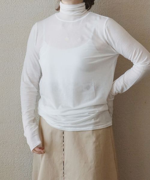 JOURNAL STANDARD LUXE（ジャーナルスタンダード　ラックス）の「シアージャージ タートルネックプルオーバー（Tシャツ/カットソー・レディース・ホワイト/ブラック/ブラック系その他・FREE）」の13枚目の写真