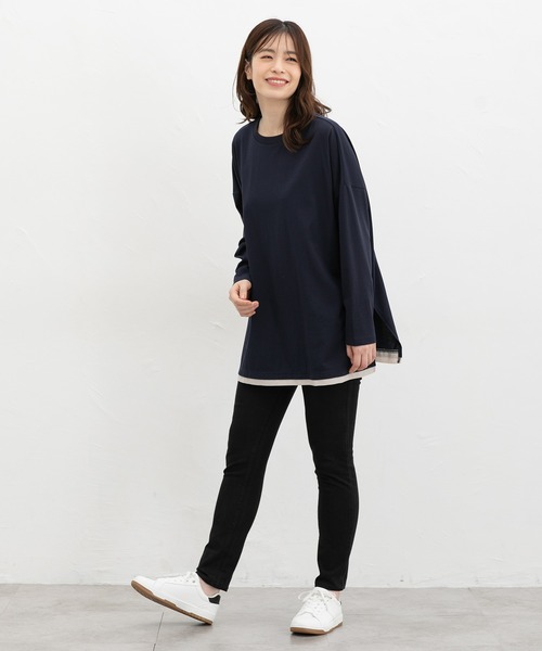Honeys(ハニーズ)の「チュニックTシャツ(Tシャツ/カットソー・レディース・グレイッシュベージュ/ブラウン/ネイビー/スミクロ・F)」の7枚目の写真