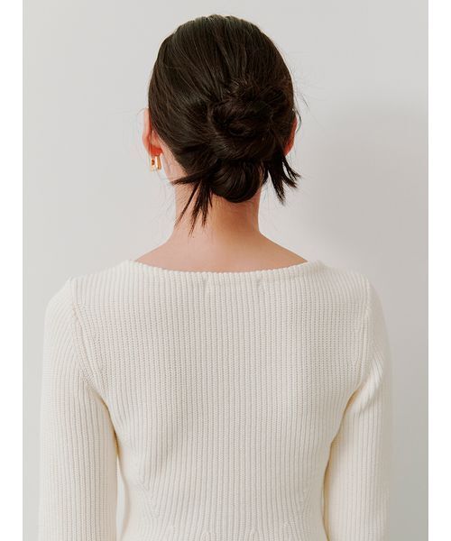 SNIDEL（スナイデル）の「スクエアネックペプラムニットプルオーバー