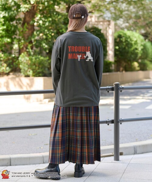 Tom&Jerry(トムアンドジェリー)の「【TOM and JERRY (トムとジェリー)/ 別注】ユニプリントロンT(Tシャツ/カットソー・レディース・ライトブルー/オフホワイト/ライトグレー/ダークグレー・M/L/XL)」の14枚目の写真