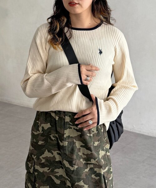 U.S. POLO ASSN.（ユーエスポロアッスン）の「【U.S. POLO ASSN.】クルーネックリブニット（ニット/セーター・レディース・アイボリー/ブラック/ブラウン/ホワイト系その他/ネイビー/ブラック系その他・FREE）」の2枚目の写真