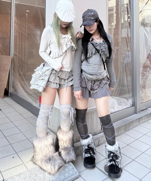 Never mind the XU / Chikashitsu+（ネバーマインド ザ エックスユー / チカシツプラス）の「【nmtc+】ruffing cami set cardigan / 【エヌエムティーシープラス】キャミセットカーディガン（カーディガン/ボレロ・レディース・ホワイト/グレー/チャコール・ONE SIZE）」の7枚目の写真