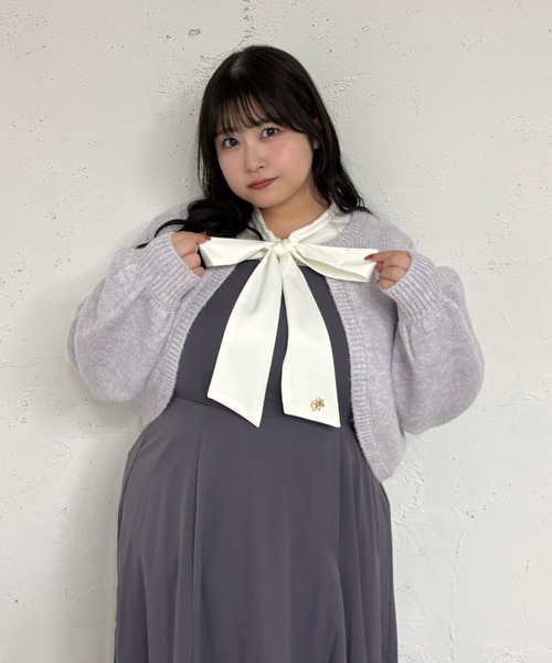 Louiosy(ルオシー)の「【大きいサイズ】チャーム付きロングスリーブボウタイブラウス(シャツ/ブラウス・レディース・ブルー系その他/アイボリー/オフホワイト・4L/X-LARGE/3L)」の4枚目の写真