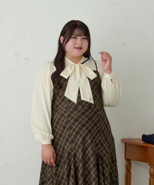 Louiosy(ルオシー)の「【大きいサイズ】チャーム付きロングスリーブボウタイブラウス(シャツ/ブラウス・レディース・ブルー系その他/アイボリー/オフホワイト・4L/X-LARGE/3L)」の10枚目の写真