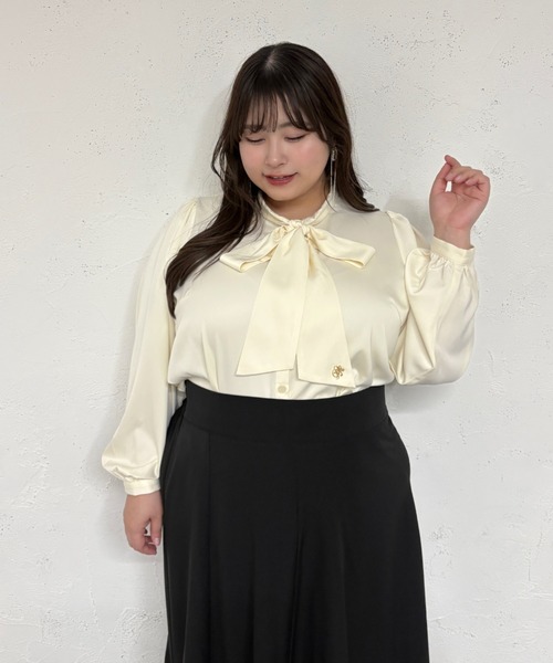 Louiosy(ルオシー)の「【大きいサイズ】チャーム付きロングスリーブボウタイブラウス(シャツ/ブラウス・レディース・ブルー系その他/アイボリー/オフホワイト・4L/X-LARGE/3L)」の13枚目の写真