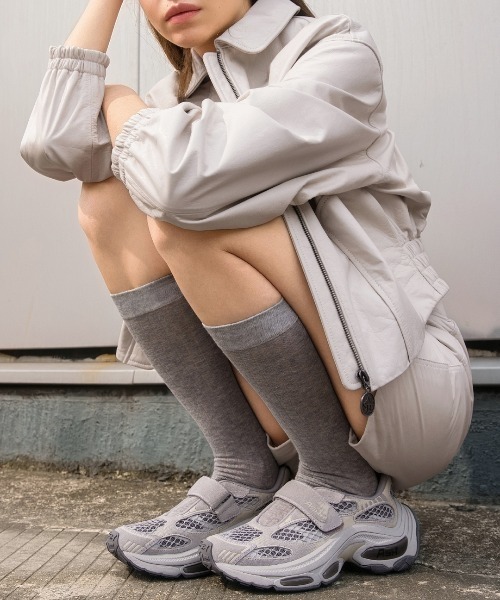 ASH（アッシュ）の「アッシュ【DRAKE】ボリュームメリージェーンスニーカー 厚底 5.5cmヒール（スニーカー・レディース・グレー/ブラウン/ブラック/ホワイト・36/37/38/39/35）」の4枚目の写真