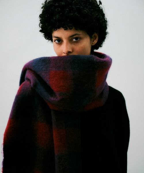 NOISE MAKER（ノイズメーカー）の「ブロックチェックボリュームフリンジマフラー（マフラー・レディース・ネイビー系・FREE）」の2枚目の写真