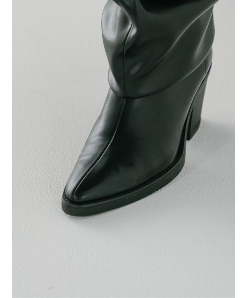 Darich（ダーリッチ）の「ポインテッドドレープロングブーツ（ブーツ・レディース・ブラック・S/M/L/XS/XL）」の11枚目の写真