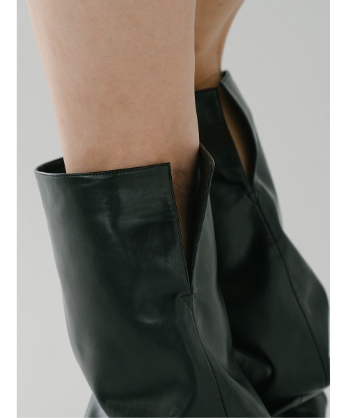 Darich（ダーリッチ）の「ポインテッドドレープロングブーツ（ブーツ・レディース・ブラック・S/M/L/XS/XL）」の13枚目の写真