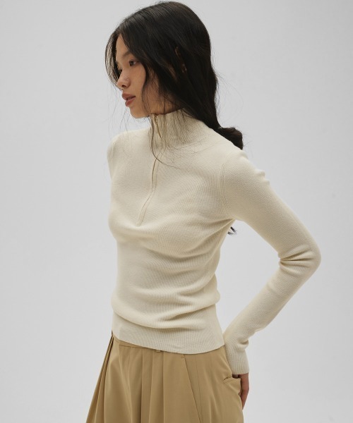 TODAYFUL(トゥデイフル)の「Halfzip Rib Knit(ニット/セーター・レディース・チョコ/ダークグレー/キナリ・FREE)」の6枚目の写真
